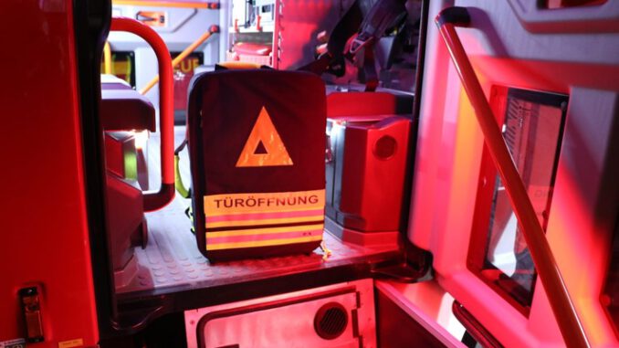 FFW Schiffdorf: Feuerwehr öffnet Tür vergebens: Keine Personen verletzt