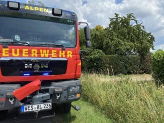 FW Alpen: Gemeldeter Feldbrand