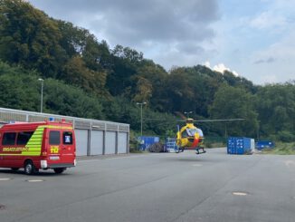 FW-EN: Feuerwehr sichert Landung von einem Rettungshubscharuber - Unfall auf Seeweg
