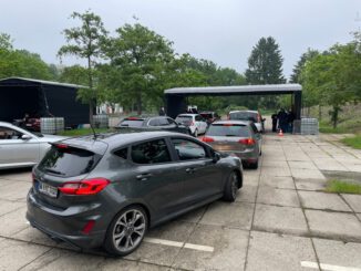 FW-GL: Die Feuerwehr Bergisch Gladbach bietet Impf-Drive-In in der Stadt Overath für Jedermann an