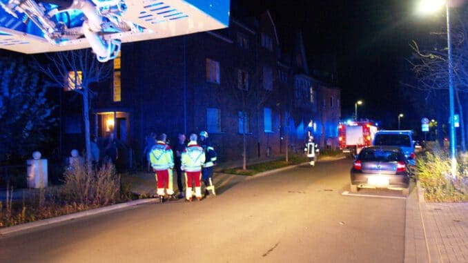 FW-KLE: Wohnungsbrand in Mehrfamilienhaus schnell gelöscht