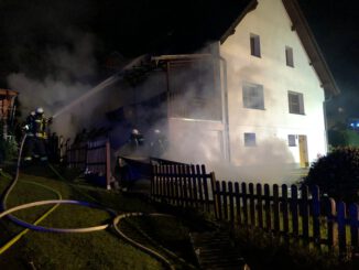 FW Wenden: Gemeldeter Gebäudebrand rasch gelöscht