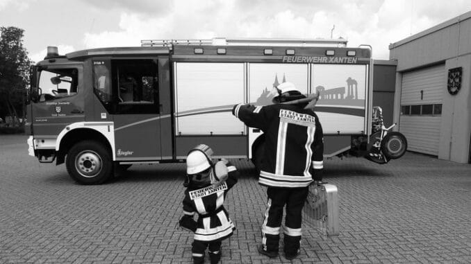 FW-Xanten-Spendenuebergabe-der-Kinderfeuerwehr.jpeg FW Xanten: Spendenübergabe der Kinderfeuerwehr