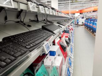 Computertastaturen in einem Elektronik-Fachmarkt, über dts Nachrichtenagentur