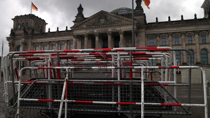 dts_image_14967_askomiqnht_889_1200_840.jpg Bundestag, über dts Nachrichtenagentur