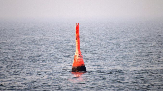 Eine Boje im Meer, über dts Nachrichtenagentur