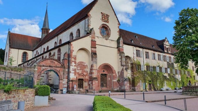 wertheim.de - Blasmusik im barocken Abteigarten