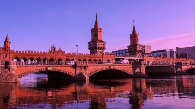 bridge-river-berlin-architecture-6088172.jpg