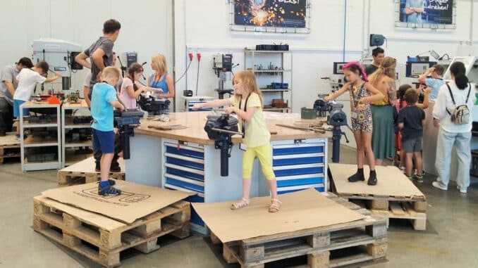 Vorschulkinder besuchten Firma Kurtz Ersa
