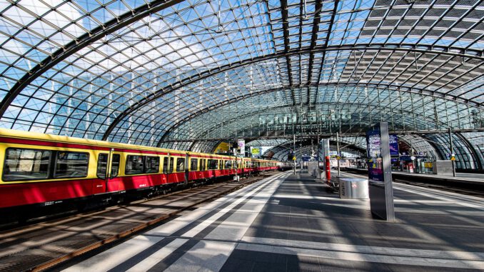 1699628214_berlin-central-station-5010637.jpg