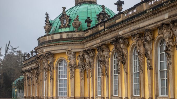 1700656147_the-schloss-sanssouci-segmented-4929485.jpg