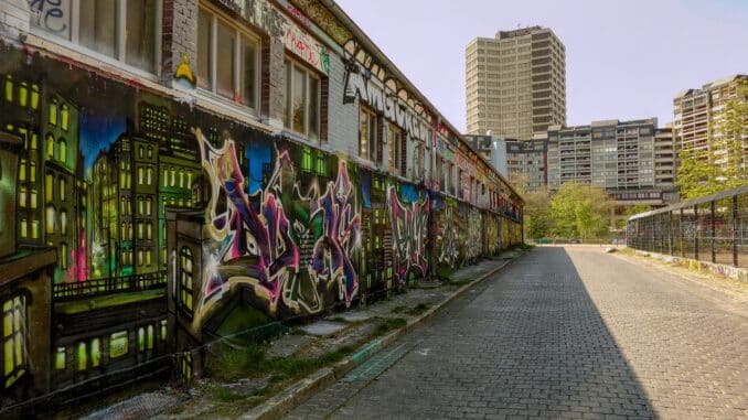 1700672172_graffiti-hanover-glocksee-building-5093487.jpg